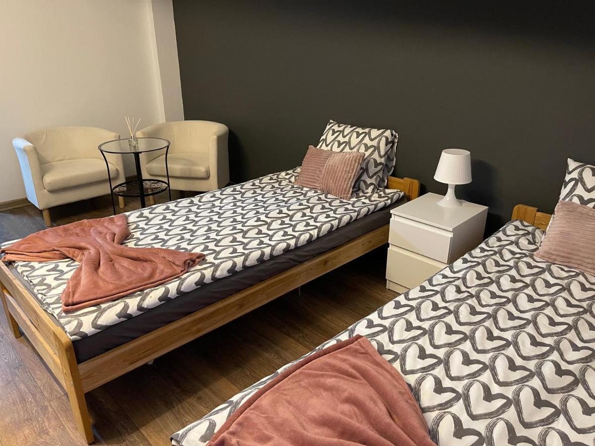 Apartament Rodzinny Ostrowiec Sw Ostrowiec Świętokrzyski エクステリア 写真