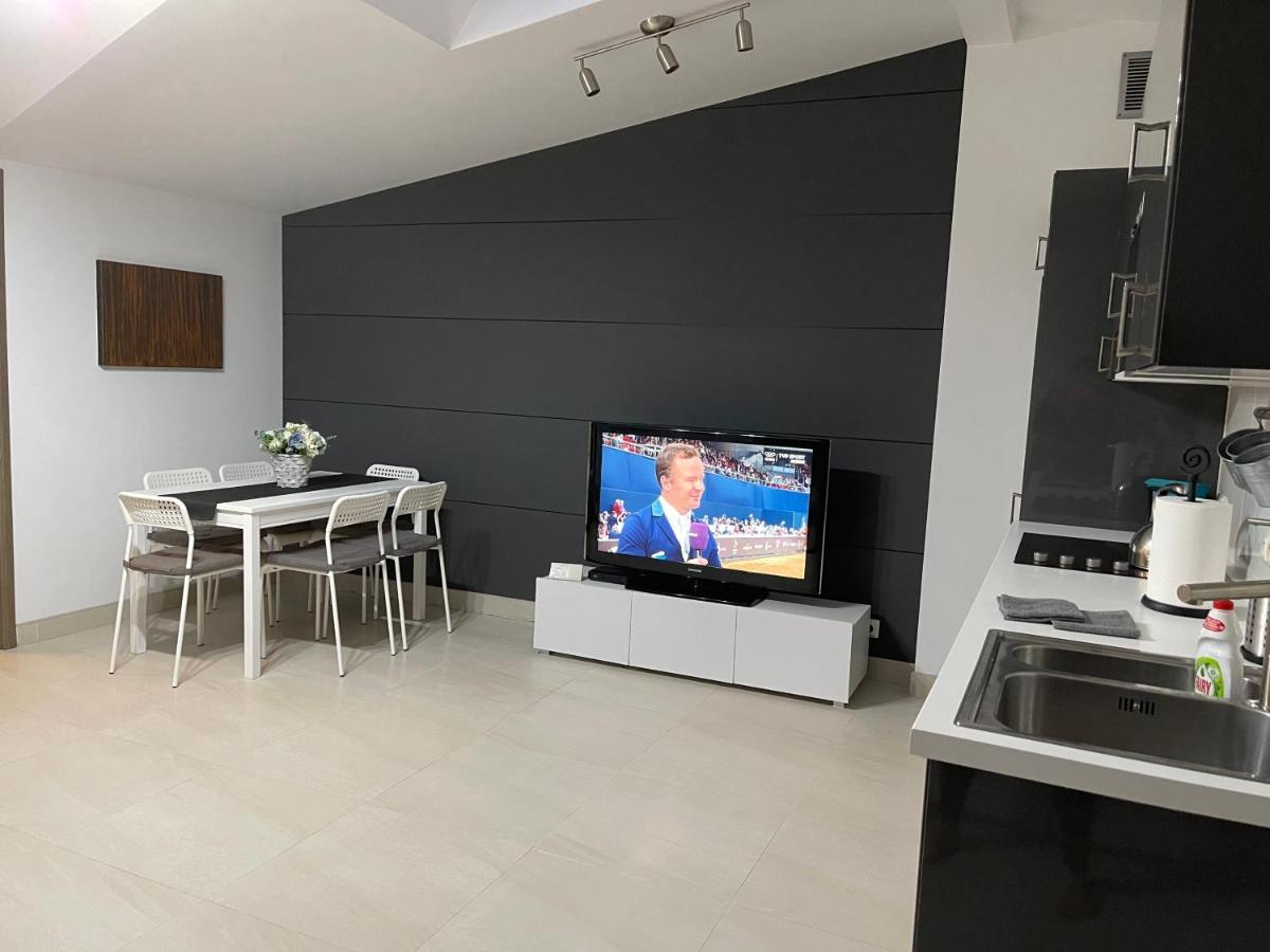 Apartament Rodzinny Ostrowiec Sw Ostrowiec Świętokrzyski エクステリア 写真