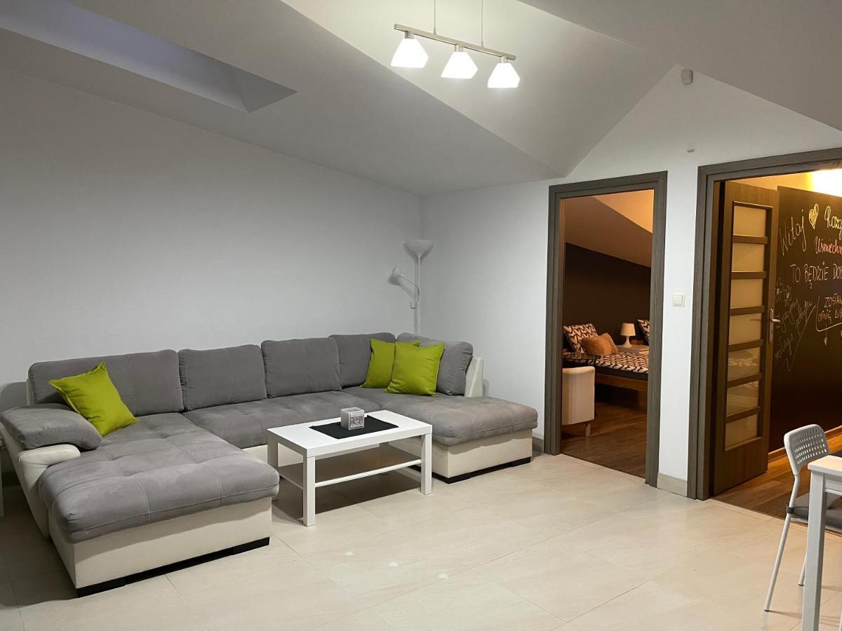 Apartament Rodzinny Ostrowiec Sw Ostrowiec Świętokrzyski エクステリア 写真