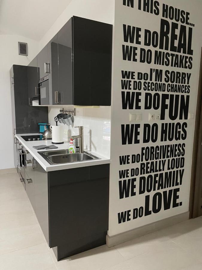 Apartament Rodzinny Ostrowiec Sw Ostrowiec Świętokrzyski エクステリア 写真